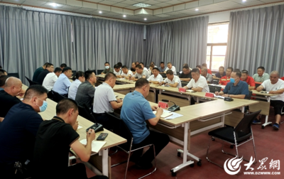 壽光環(huán)衛(wèi)集團:組織召開駕駛員技能培訓暨設(shè)備維修經(jīng)驗交流會