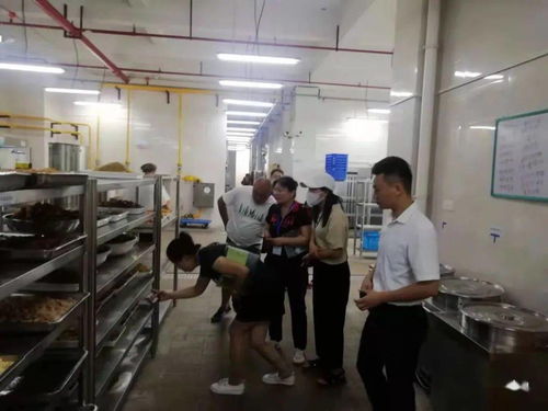 將培訓(xùn)課堂搬到大學(xué)食堂